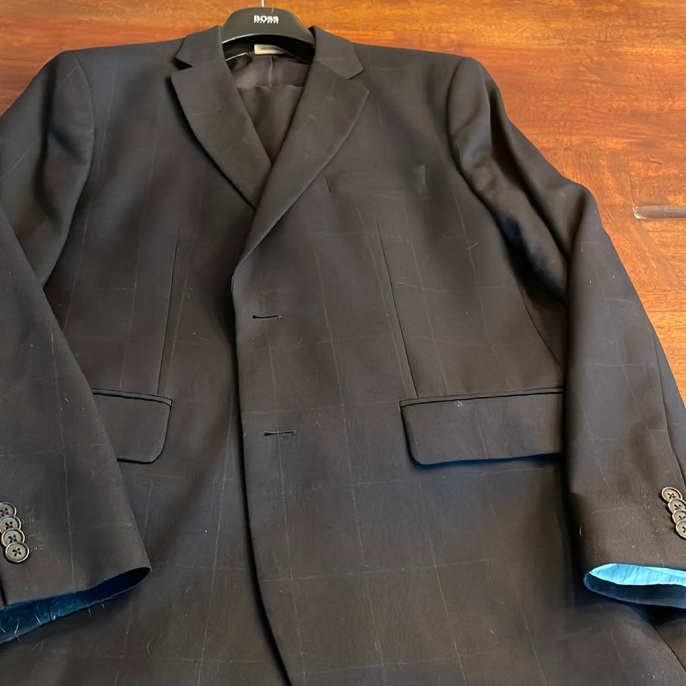 Great condition suit